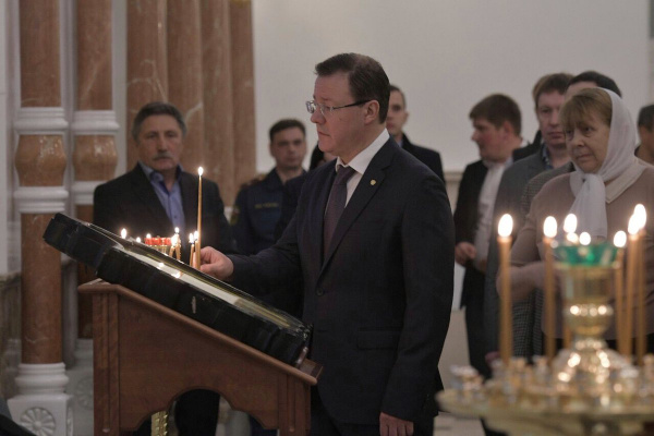 В Софийском соборе Самары прошло первое пасхальное богослужение