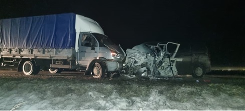 В ДТП с "Газелью" на трассе в Самарской области пострадал пассажир легковушки