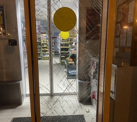 Тольяттинец разбил дверь магазина, чтобы добраться до спиртного