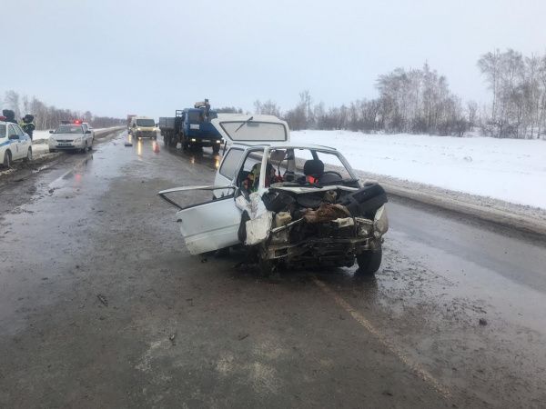 В Самарской области "Ока" столкнулась с иномаркой, один человек погиб