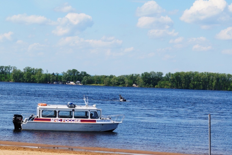 В Самарской области полицейские достали из Волги тело мужчины