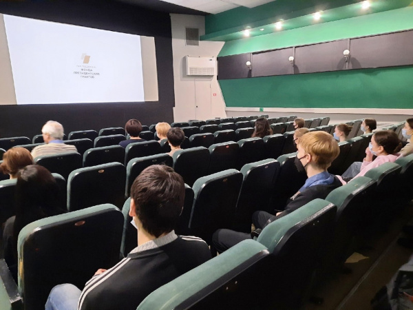 Кинотеатр "Художественный" приглашает на бесплатные показы новых фильмов