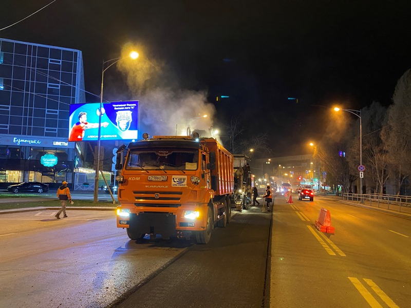 В Самаре на Московском шоссе стартовали работы по фрезерованию верхнего слоя дорожного покрытия