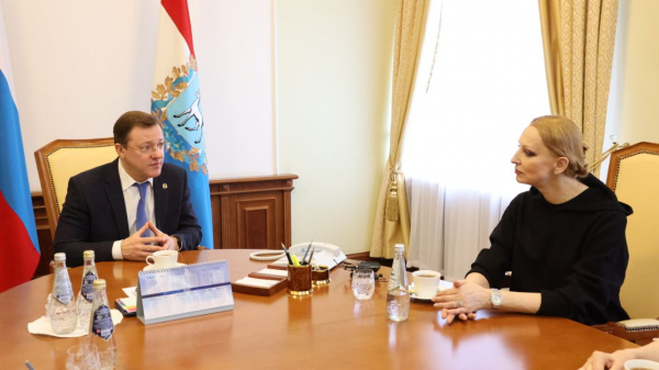 Бал для выпускников, городские танцевальные площадки и новые спектакли: Дмитрий Азаров обсудил творческие проекты с Илзе Лиепа