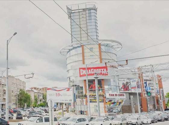 В августе в Самаре ТОЦ "Вертикаль" выставили на торги за 720 млн рублей