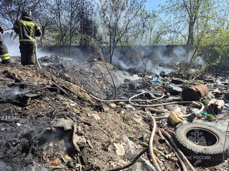 В Тольятти на Южном шоссе горел мусор на 150 квадратах 