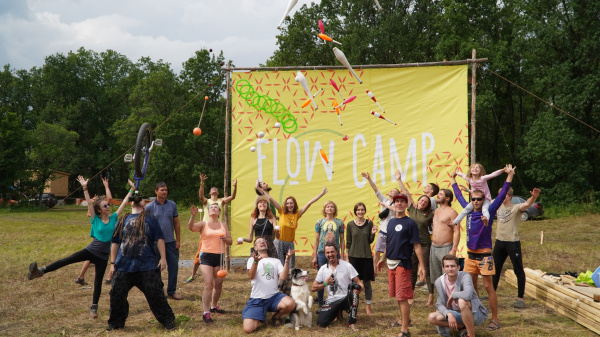 В Самарской области прошел фестиваль жонглеров FlowCamp-2021