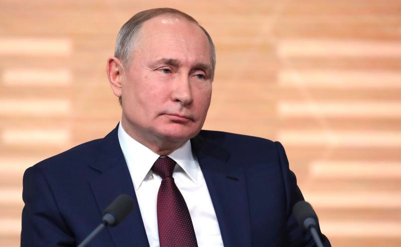 Владимир Путин: "В центре нашей политики - именно человек, его благополучие и качество жизни"