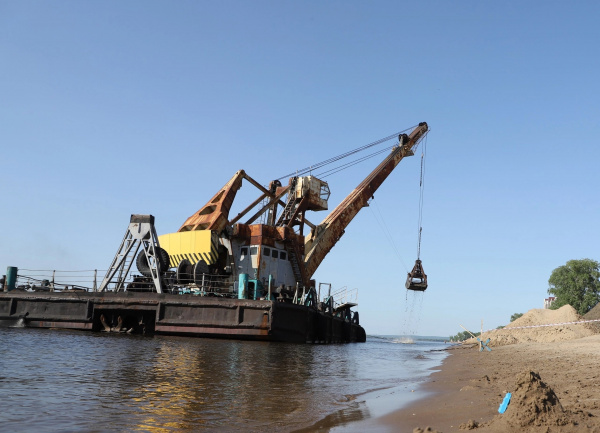 Пляжи Самары готовят к лету: на побережье завезут 18 тысяч тонн песка
