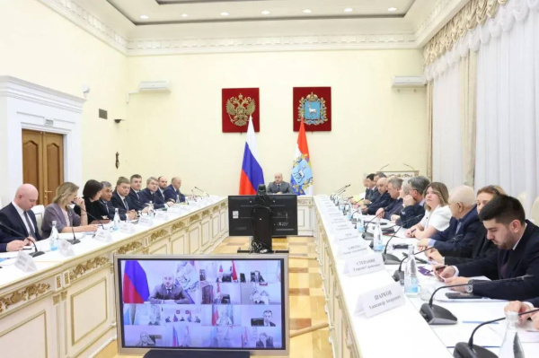 В Самаре на совещании под председательством Вячеслава Федорищева обсудили обеспечение бесперебойной работы систем жизнеобеспечения
