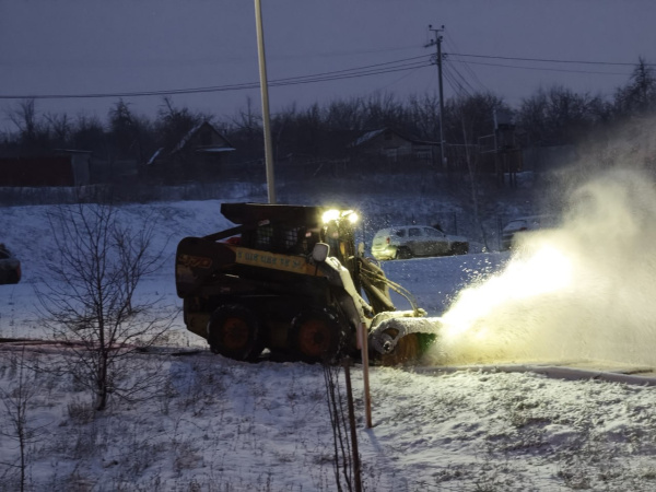 За одну ночь с трасс Самарской области вывезли более 350 тонн снега