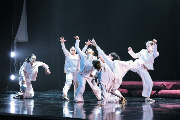 Парадоксы и причины жить: в Самаре показали программу хореографических спектаклей