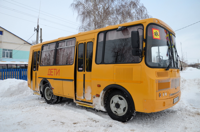  Школа Богатовского района получила современный автобус 