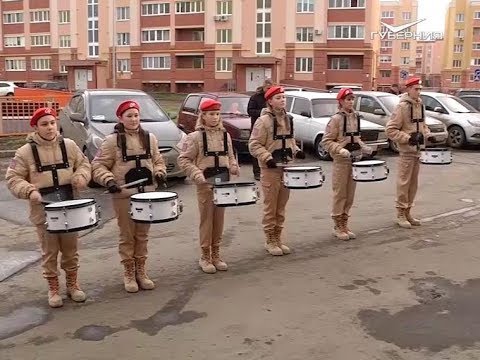 Мини-парады под окнами ветеранов. Хорошие новости Волжского района