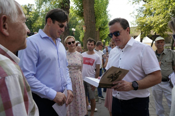 Дмитрий Азаров принял участие в фестивале "Самарское знамя" 