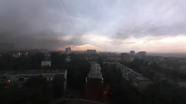 Клубы дыма над городом: самарцев призывают не подходить к окнам