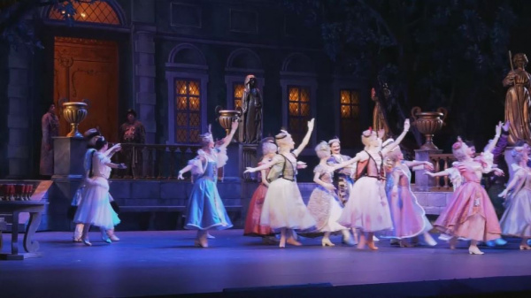 Сразу два театра в Самарской области отпраздновали юбилеи