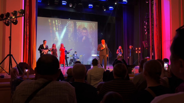 В Самаре прошел патриотический концерт Герои России автора-исполнителя Владимира Курского