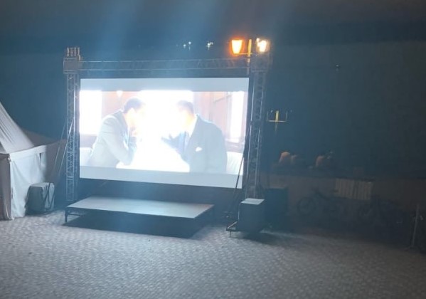 В Кинеле открылся фестиваль семейного кино под открытым небом