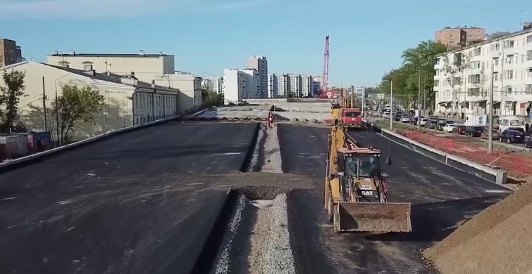 В июле 2022 года развязку на ул. Ново-Садовой в Самаре начали асфальтировать