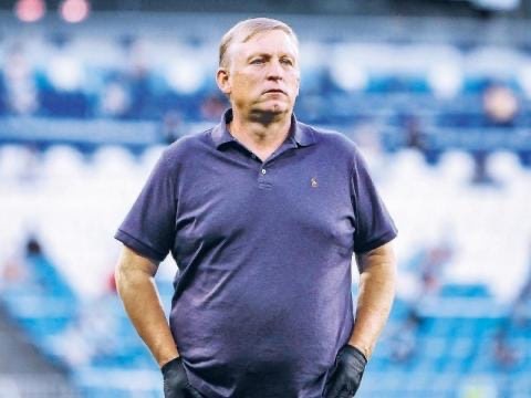 "Мы рады возвращению Максима": Игорь Осинькин рассказал о переходе нападающего Максима Глушенкова