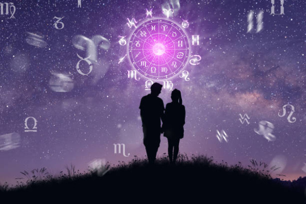 Любовный гороскоп на 7 мая 2024 года: что обещают астрологи