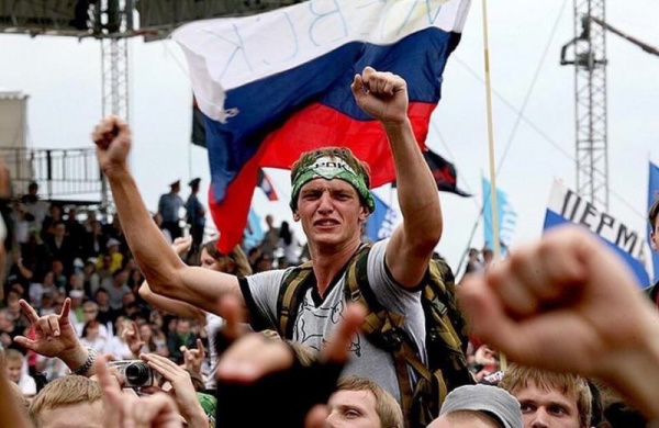 Губернатор Самарской области Дмитрий Азаров пообещал возродить фестиваль "Рок над Волгой"