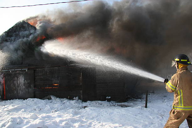 В Самаре утром 17 февраля загорелся жилой дом 