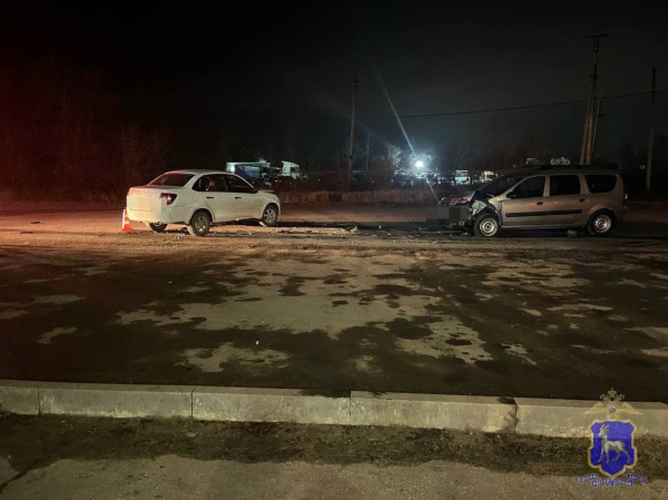 В Сызрани 59-летняя женщина на "Ларгусе" спровоцировала массовое ДТП