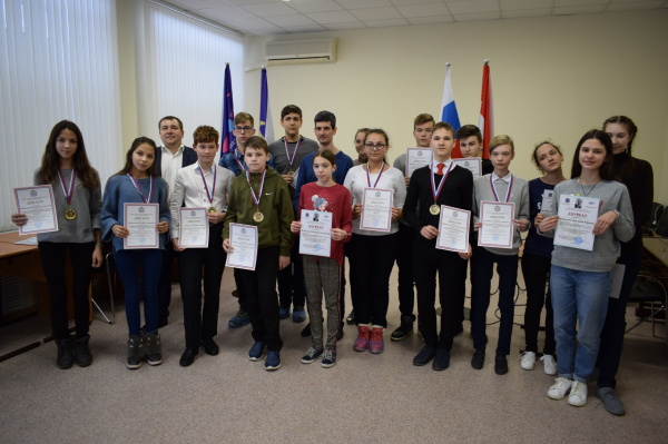 Одаренных детей Самарской области поощрят именными премиями губернатора 