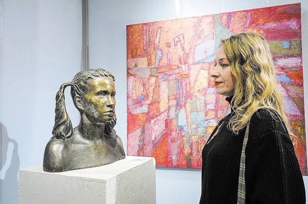 Бронза и масло: в Самаре представили работы двух местных мастеров