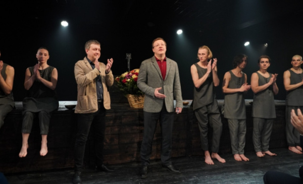  Дмитрий Азаров поздравил театр-студию "Грань" с 50-летием