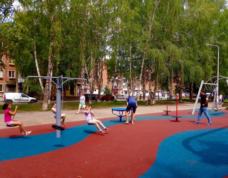 В Хворостянском районе возведено 6 детских игровых площадок 