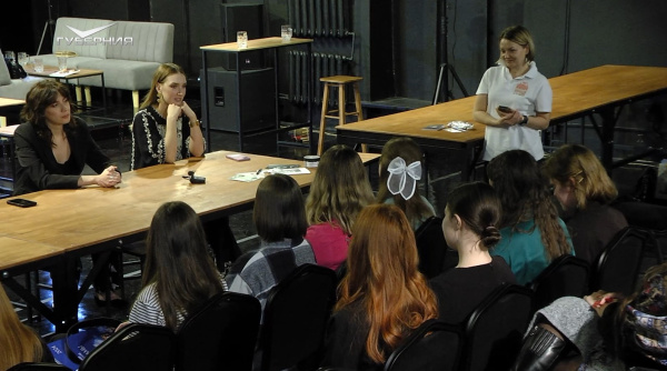 Артисты Самарского драмтеатра встретились с амбассадорами проекта "Пушкинская карта"