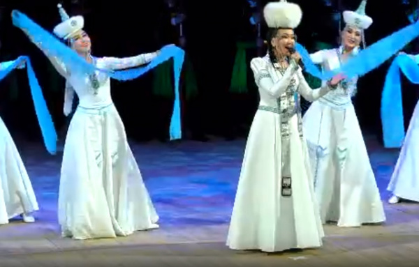 Чарующий национальный колорит: на самарской сцене выступили артисты Бурятского государственного театра