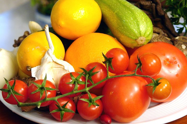 Снижают риск ожирения: самарцам рассказали о пользе фруктов и овощей