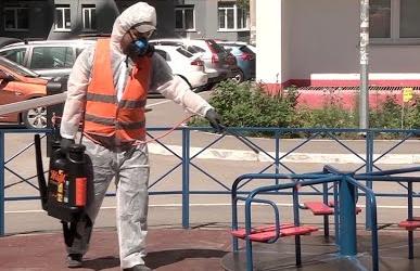 В Самарской области продолжают проводить санитарную обработку подъездов