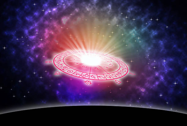Любовный гороскоп на 1 декабря 2023 года: что обещают астрологи