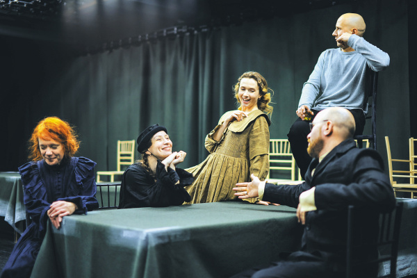 "Амадеус", "Три сестры" и "Раймонда": 3 спектакля из Самарской области вошли в "Золотой фонд театральных постановок России"