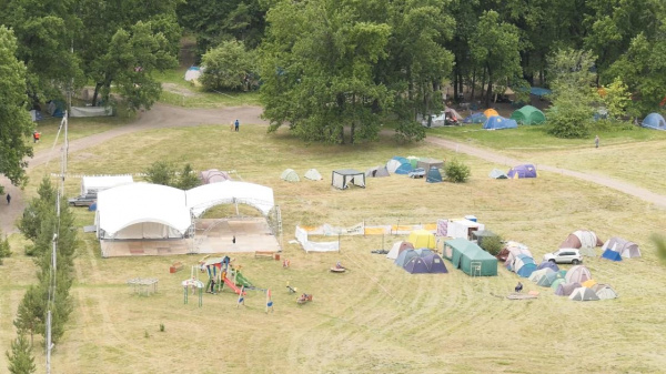 Видеонаблюдение и патрулирование 24 часа в сутки: на Грушинской поляне следят за противопожарной безопасностью