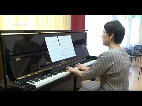 Впервые за 30 лет детям октябрьской школы искусств сделали музыкальный подарок