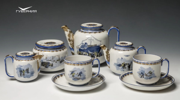 В Самарском художественном музее представили уникальный чайный сервиз