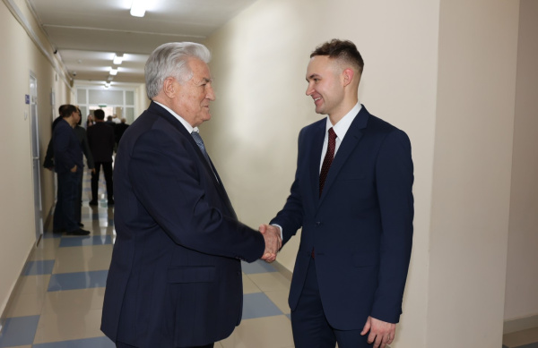 Сотый ученик академика Котельникова защитил диссертацию в медицинском университете