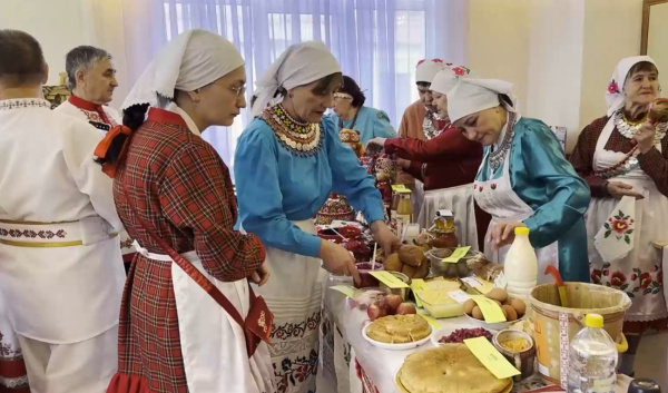 В Самаре отметили традиционный чувашский праздник "Кер сари"