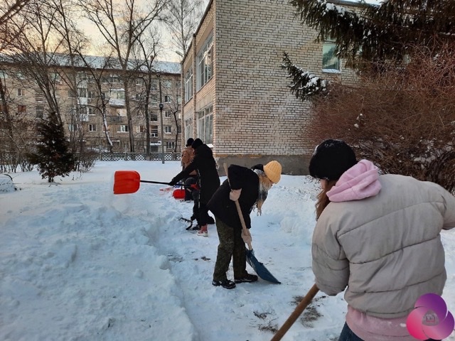 Тольяттинские школьники оказали помощь детскому саду