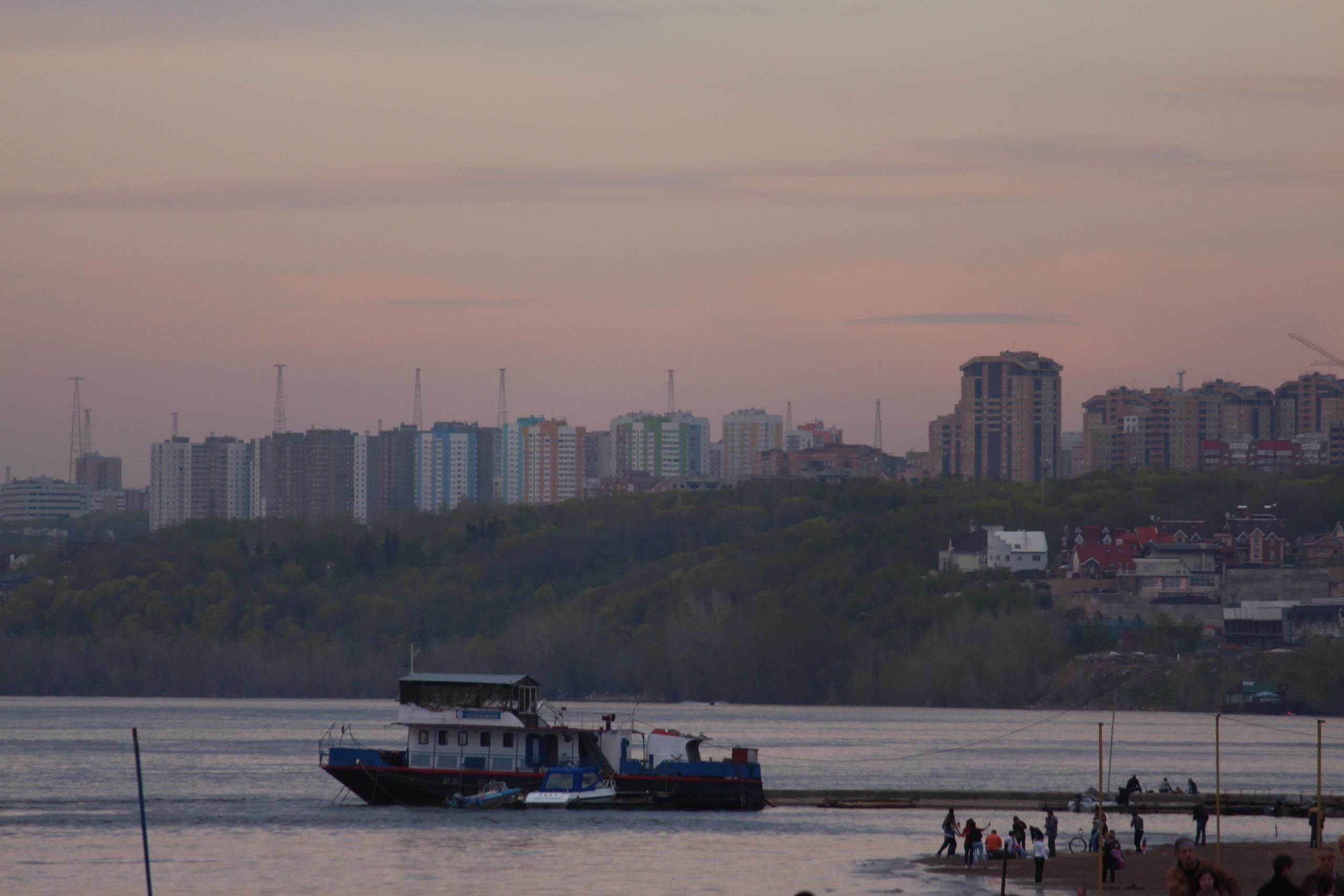 Между самарой. Паром Сызрань Бестужевка 2021. Переправа Сызрань Самара паромная. Переправа Сызрань Бестужевка. Паромная переправа Тольятти.