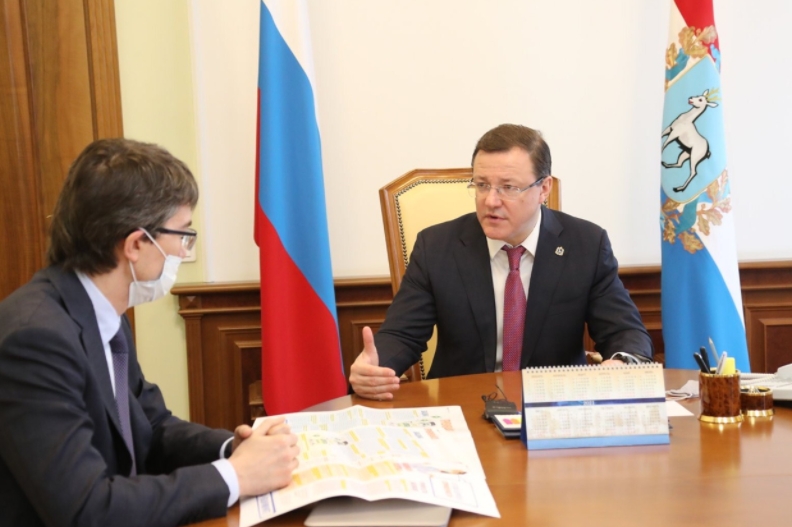 Губернатор и вице-президент АВТОВАЗа обсудили ход вакцинации крупнейшего трудового коллектива области