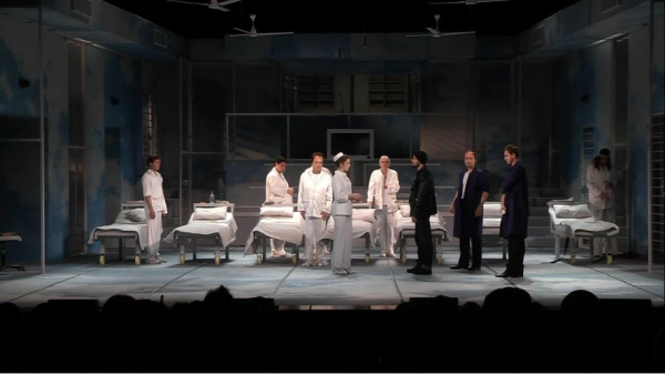 Самарский драмтеатр отпраздновал двойной юбилей спектаклем "Полет над гнездом кукушки"