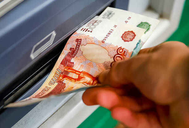 Россиянам рассказали, что делать, если банкомат "съел" деньги