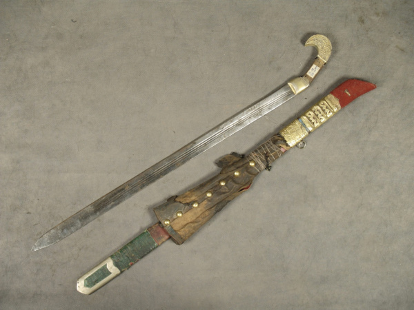 В музее имени Алабина в Самаре проходит выставка "Открытые фонды: на острие клинка"